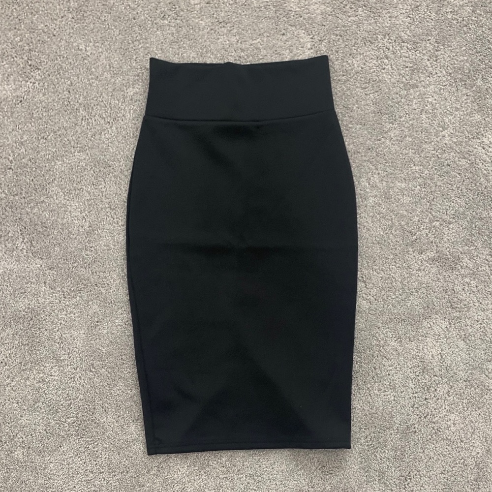 Black pencil skirt